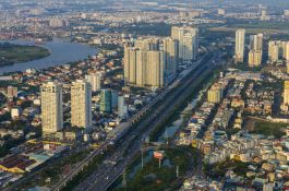 Doanh nghiệp, sàn môi giới bất động sản khó khăn bủa vây